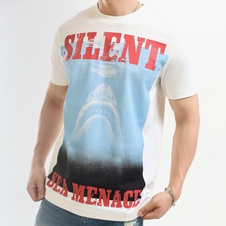 Áo Thun Form Regular Silen chất vải thun cotton co dãn, thoáng mát, thấm hút tốt với hình in cá mập ở mặt trước áo