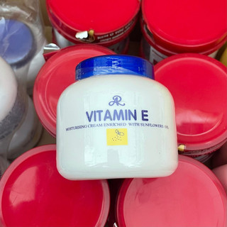 Kem Dưỡng Ẩm Aron Vitamin E Moisturising Cream Enriched With Sunflowers Oil.