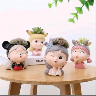 Chậu cô gái dễ thương chất liệu composite 4 dáng