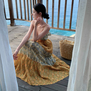 Váy đi biển cổ V họa tiết Boho