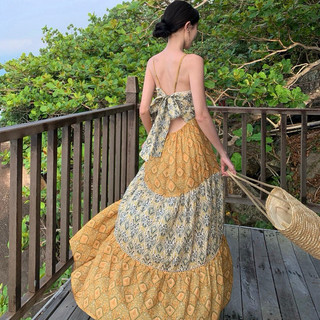 Váy đi biển cổ V họa tiết Boho