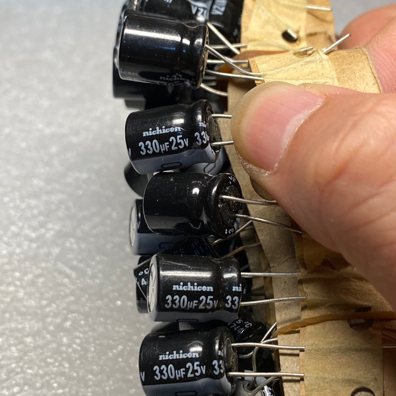 Tụ điện 25v 330uf 100uf 47uf tụ hoá phân cực tụ lọc loại tốt