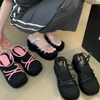 Sandal nữ quai dây LICATE đế cao QCCC( form to lùi 1 size)