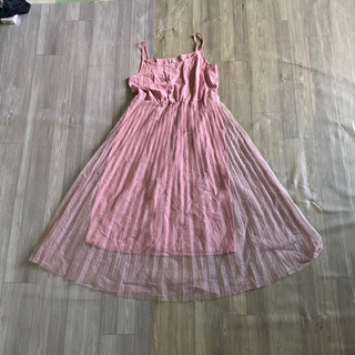 2hand đầm hồng 2 dây lưới hiệu LILY size M và L vừa dài 114cm mã 210