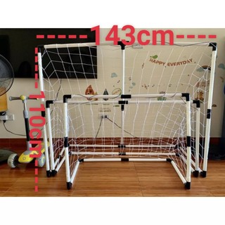 Khung thành bóng đá trái bóng đá bé rèn luyện niềm đam mê bóng đá