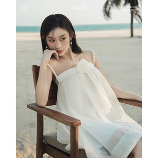 Dahlia Dress Đầm suông ngắn tơ trắng họa tiết, 2 dây đính hạt trai, ngực đính nơ hoa  - Thiết kế Méli