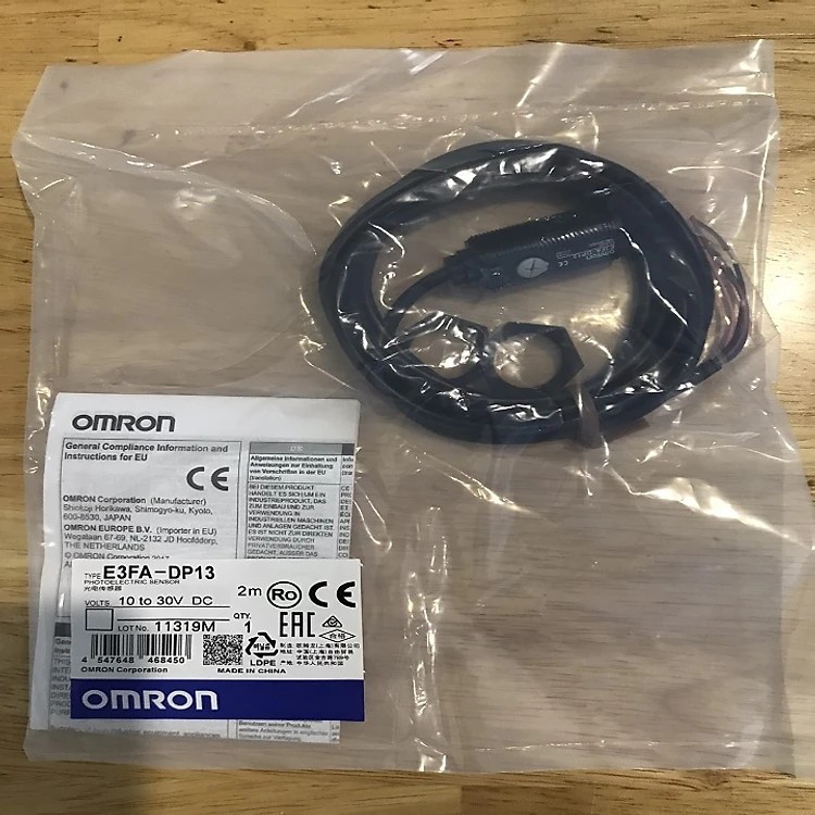 Cảm biến quang E3FA-DP13