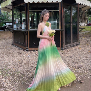  Đầm maxi dập ly vệt xanh mẫu mới đính kèm hoa cổ - Maixngoclan