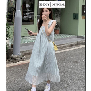 Đầm hai dây vai bèo nhún dáng dài suông