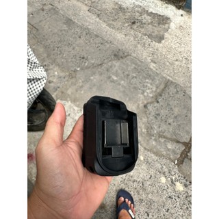 Chân đế pin makita 18v