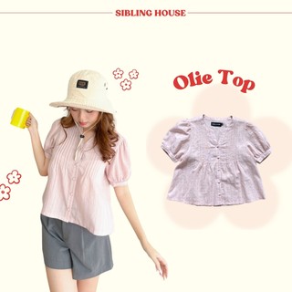  Áo babydoll nữ tay ngắn cổ chữ V xếp ly điểm nhấn nút bọc Olie Top  - Sibling House