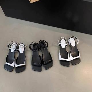 Sandal đế vuông quai nhỏ qccc 2024