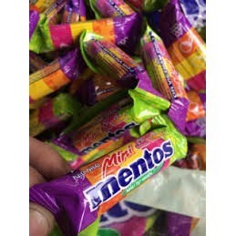 1 thỏi kẹo mentos mini cầu vồng hương trái cây hỗn hợp