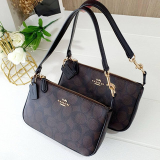 Túi kẹp nách Coach Nolita dáng thuyền