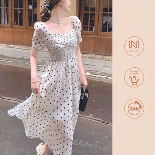 V46 - V chấm bi xòe tay cọc ngực xếp chéo