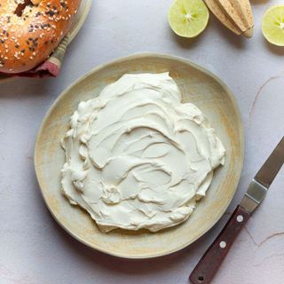 Cream cheese - Phô mai kem dùng làm bánh, nấu ăn và pha chế kem đồ uống