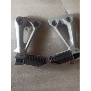 Giá để chân sau, cao su gác chân wave S110,RSX110........