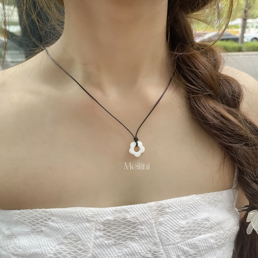 Dây chuyền dây rút hoa nhỏ xà cừ - Meitini World