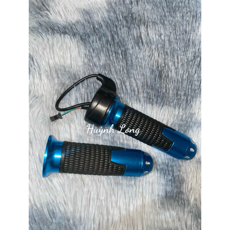 Tay Ga Xe Điện Gù Nhôm Không Công Tắc