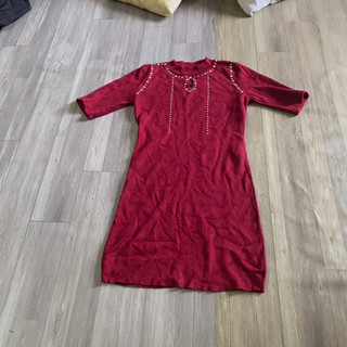 2hand đầm len gân đỏ size S,M và L vừa dài 86cm mã 210