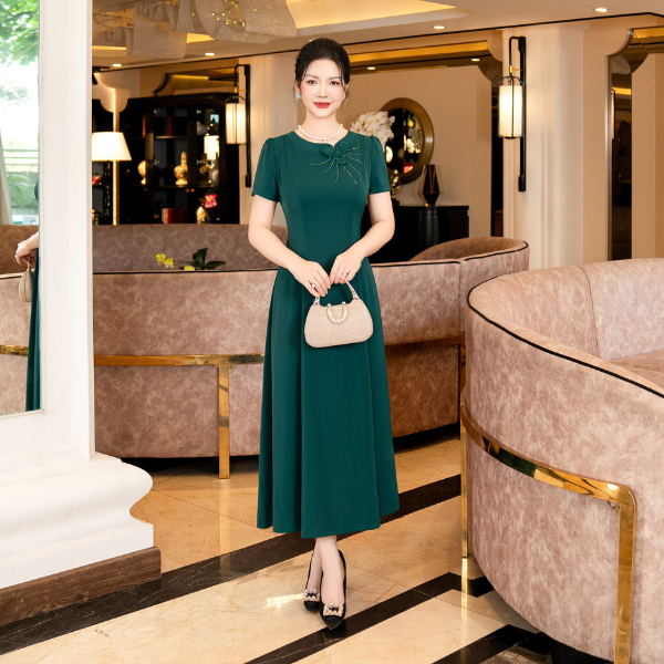 Đầm trung niên tặng mẹ LYBEE LV932 chất liệu lụa nhật đi tiệc, công sở thanh lịch sang trọng