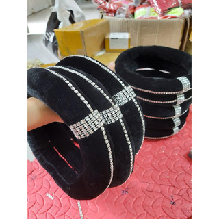 Mấn nhung đội đầu dân tộc, phụ kiện biểu diễn