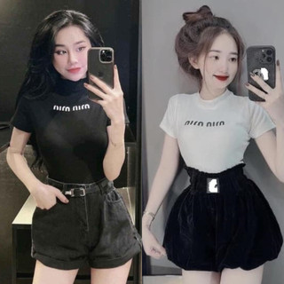 Áo thun nữ cộc tay croptop cổ trụ in miumiu