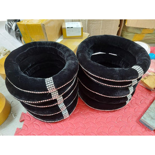 Mấn nhung đội đầu dân tộc, phụ kiện biểu diễn