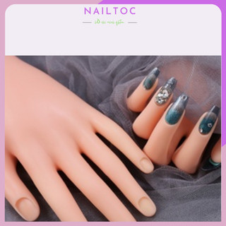 bàn tay giả silicon học làm móng nail