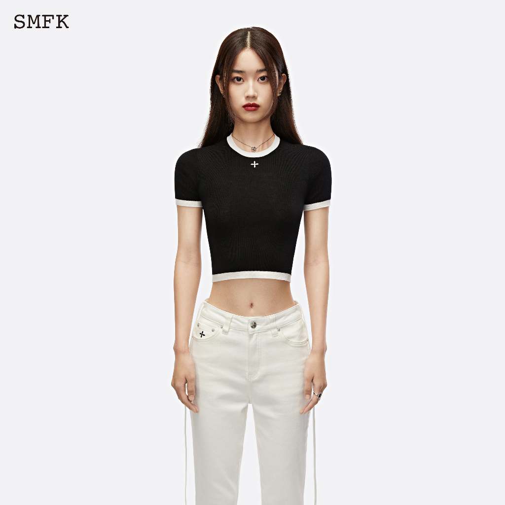 SMFK ÁO CROPTOP VIỀN ĐEN TRẮNG NĂNG ĐỘNG TRENDY