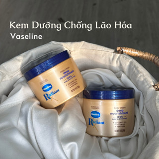 Kem Dưỡng Chứa Vitamin C Và Peptide Giúp Ẩm Sâu Và Chống Lão Hóa Vaseline Radiant X Dòng Cao Cấp