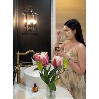 Mặt nạ nghệ dưỡng da mặt