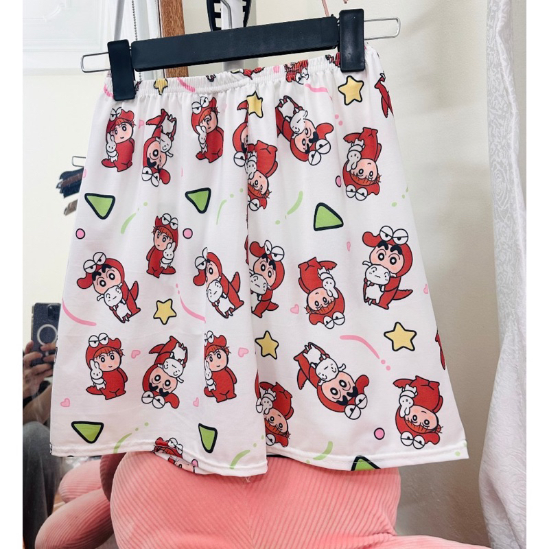 Quần short đùi họa tiết hoạt hình dễ thương nam nữ dáng unisex | BigBuy360 - bigbuy360.vn