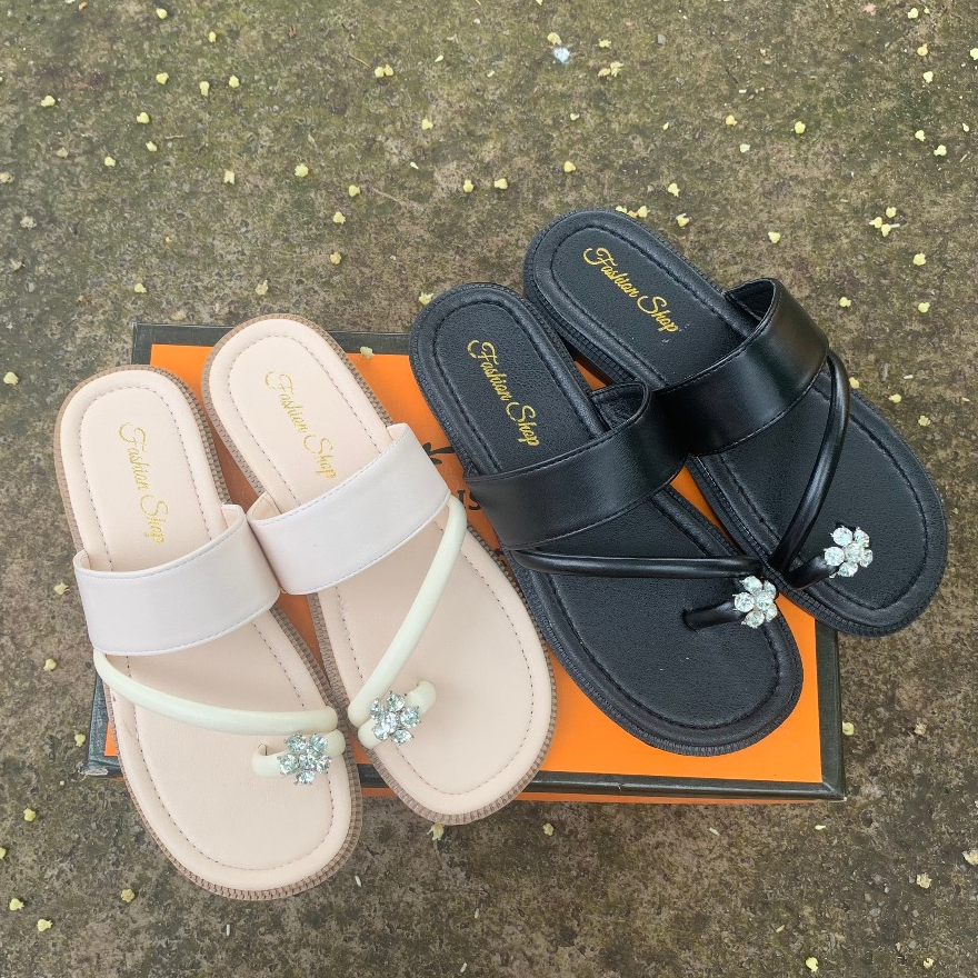 ( Lùi 1 size) Dép xỏ ngón đính kèm hoa đá đế cao 2cm đi êm chân