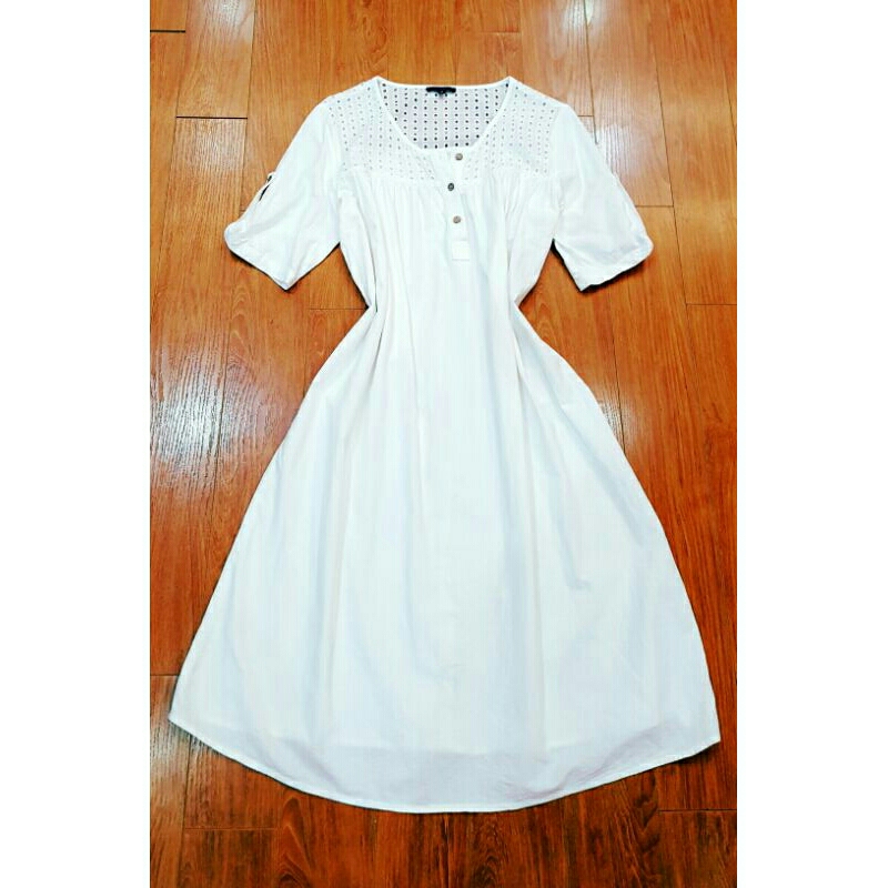 Đầm suông trắng sz M L