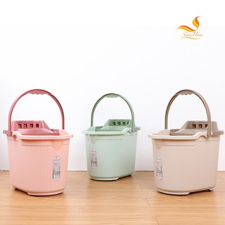 Xô vắt móp đẹp có bánh xe
