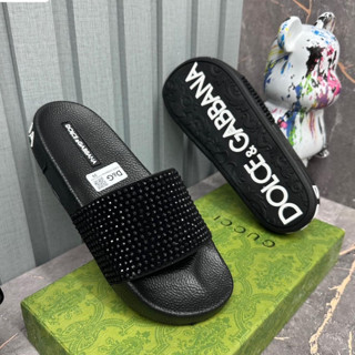 Dép nam boy phố, dép DG đính full đá siêu đẹp, bản đế dập logo hoạ tiét nổi trên đế, chống nún cao cấp