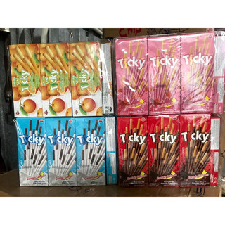 Lốc 13 hộp Bánh que Ticky kem Thái Lan
