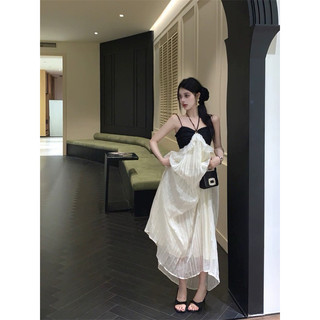 Váy maxi trắng kiêu sa