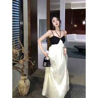 Váy maxi trắng kiêu sa