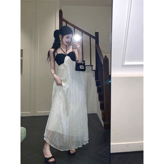 Váy maxi trắng kiêu sa