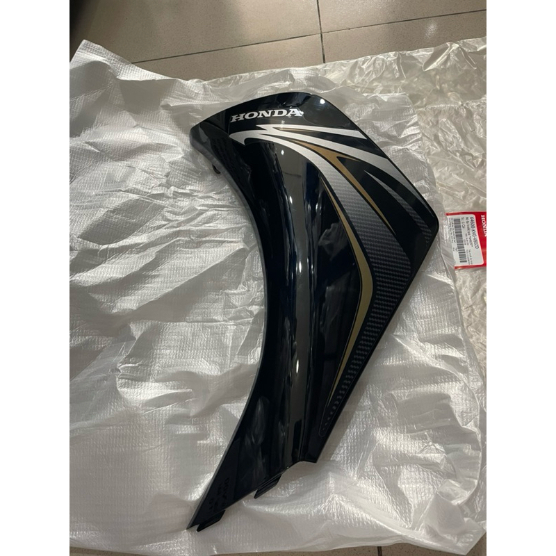 Bộ ốp trước cánh yếm ab 110 đầu to đầu bò 2011-2012 air blade 110 đầu to honda