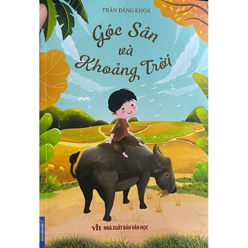 Sách - Góc Sân và Khoảng Trời