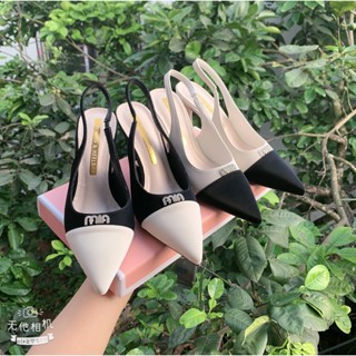  Giày cao gót 6 phân cho nữ giày cao gót mũi nhọn quai hậu gắn phụ kiện đá miu cực sang chảnh. 