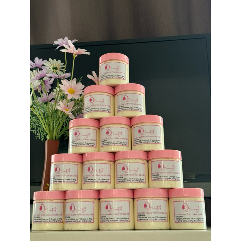 Kem Body Dưỡng Trắng Da Siêu Cấp (chất kem mềm, thấm nhanh)