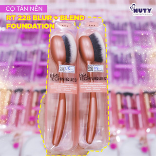 Cọ Tán Nền Real Techniques RT 228 Blend + Blur Foundation