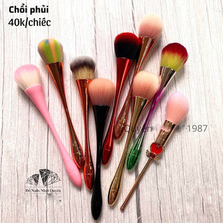 Chổi phủi-chổi phủi cán dài-chổi phủi bụi nail-Đồ Nails Nhật Quyên