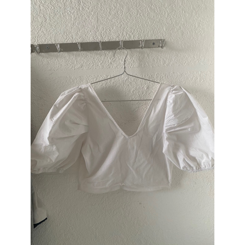 Thanh lý Áo croptop tay phồng spring seventy x70 size M coquette