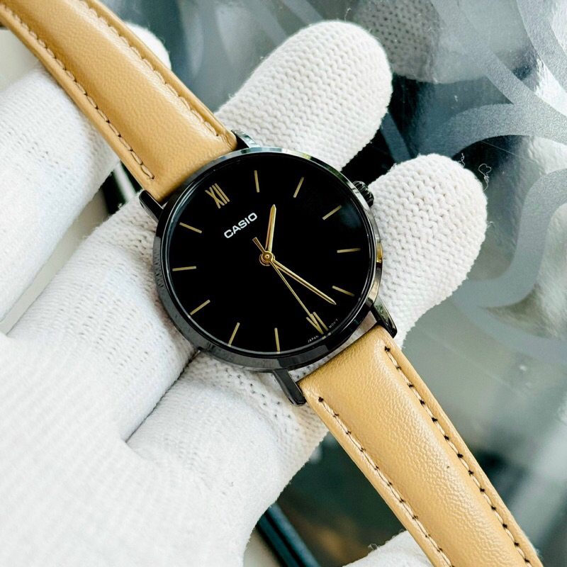 Đồng hồ nữ dây da Casio LTP VT02BL