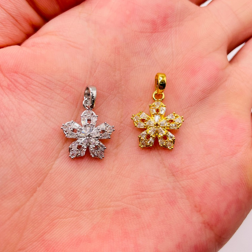 Mặt dây chuyền titan nhỏ gọn sang trọng, Mặt charm titan vòng cổ thanh lịch màu vàng hoặc trắng mã M